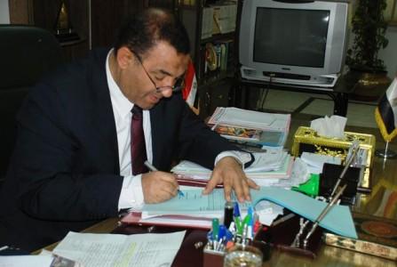 محافظ سوهاج يوافق على تعيين 67 من أوائل الخريجين