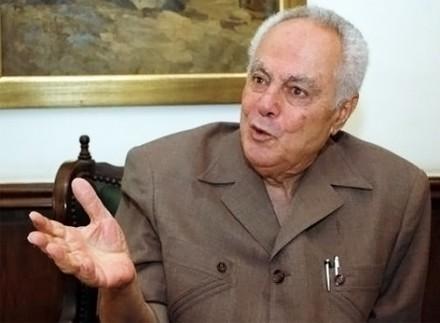 الجمل يتطاول على الله ويقرر: غاندي وأم كلثوم في الجنة مع الأنبياء