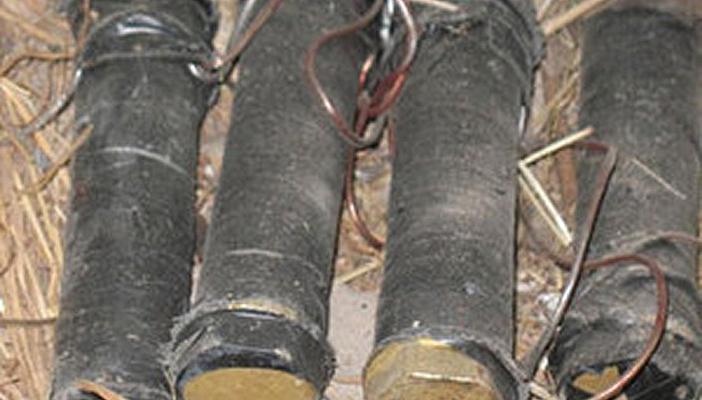 عبوات هيكلية فارغة تثير رعب الأمن بأسيوط وتغلق الطرق