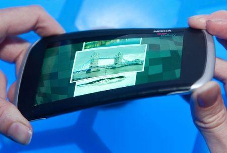 “نوكيا” تبتكر بطارية قابلة للطي للهواتف المرنة