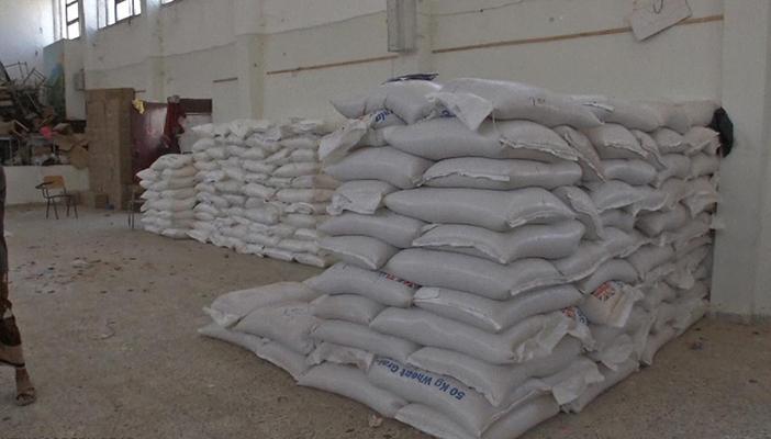 وصول القوافل الإغاثية إلى تعز والجيش اليمني ينشر قواته بها