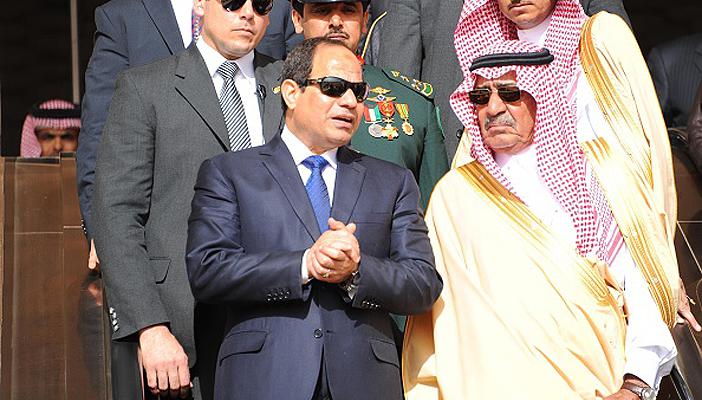 مقرن: السعودية تقف بشكل دائم مع استقرار مصر