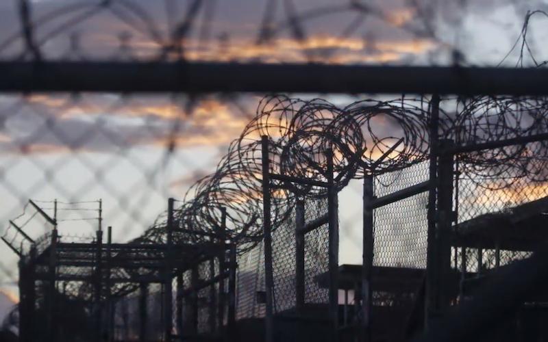 هل حان الوقت لإغلاق معتقل جوانتنامو ؟