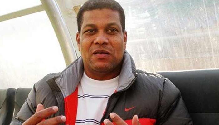 مدرب الداخلية يتلقى عروضًا من السعودية وعمان