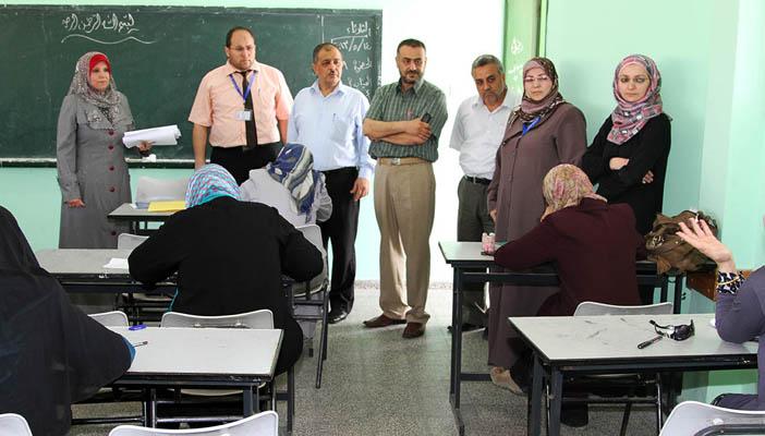 معلمو أسيوط يشتكون من مماطلة الدولة في إعلان نتائج المسابقة