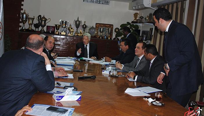 4 أزمات ضربت الزمالك بسبب الحجز على الأرصدة