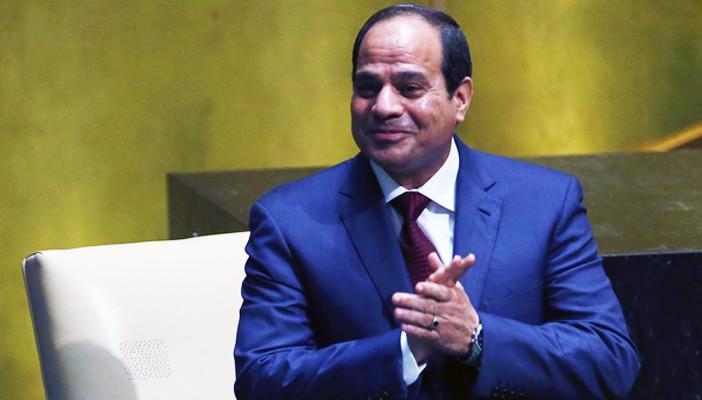 بالفيديو.. مستثمر أجنبي يسخر من السيسي في المؤتمر الاقتصادي