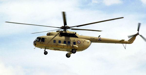 طائرة حربية تصل سوهاج تضم 30 شخصية من الرئاسة