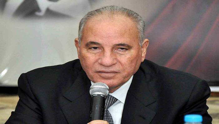 قانونيون لـ”رصد”: هذه خيارات الزند بعد الإقالة.. الإمارات أو التقاعد