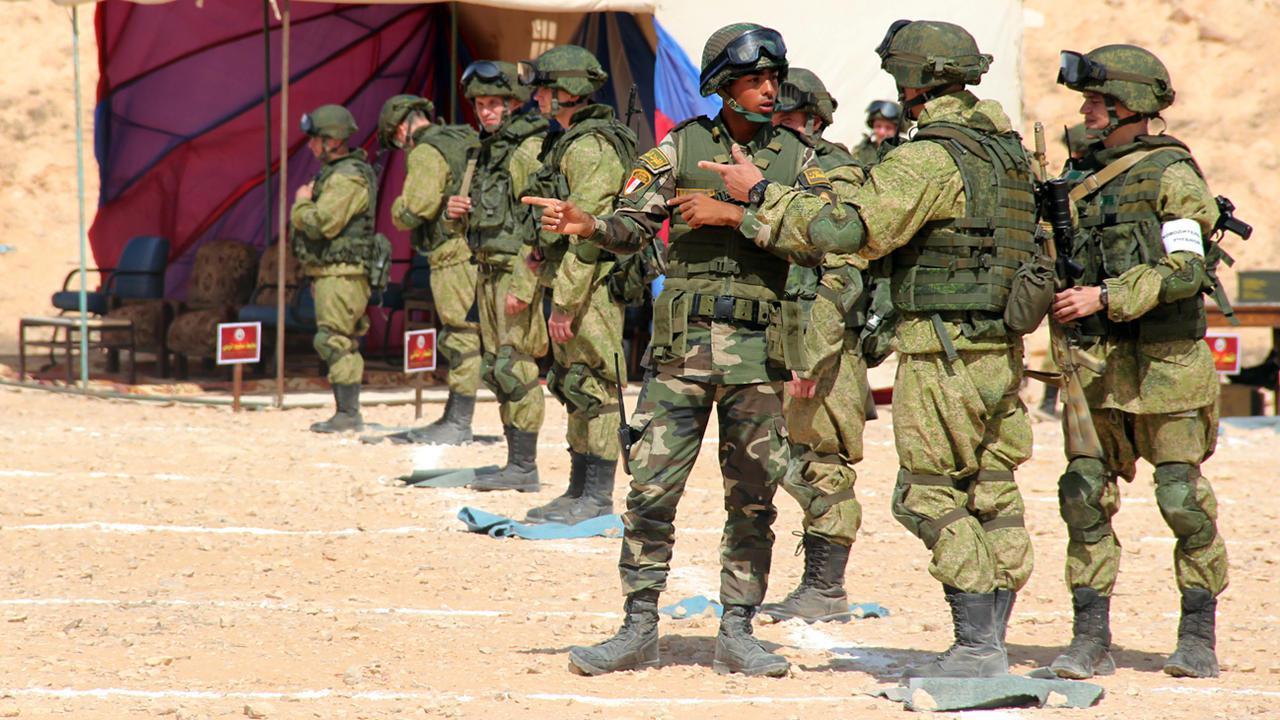 وسط تكتم مصر.. الروس في مطروح استعدادا لاختراق أرض “المختار”