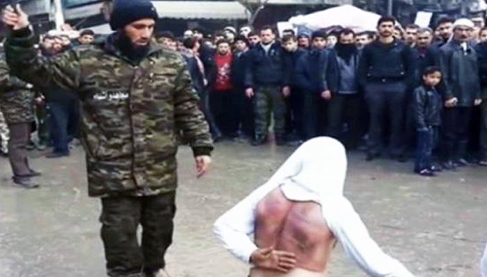 بالفيديو.. تنظيم الدولة يجلد معلمين لإعطائهم دروسًا خصوصية