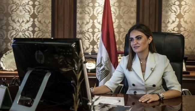 “سحر” والثلاث وزارات.. فشلت في الاستثمار فكافأها السيسي بقطاع الأعمال