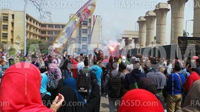 بالصور.. مسيرات بجامعة عين شمس رفضا لاعتقال الطلاب