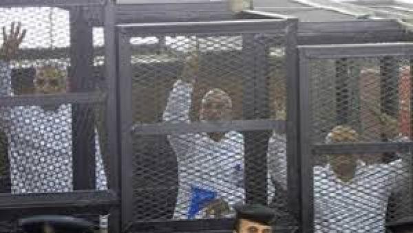 بالأسماء.. إحالة بديع و 13 آخرين في “عمليات رابعة” للمفتي