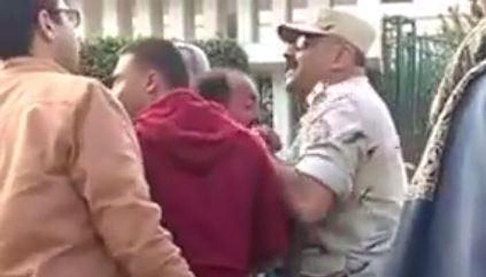 بالفيديو.. ضابط جيش يسحل مواطنا بسبب أسبقية المرور