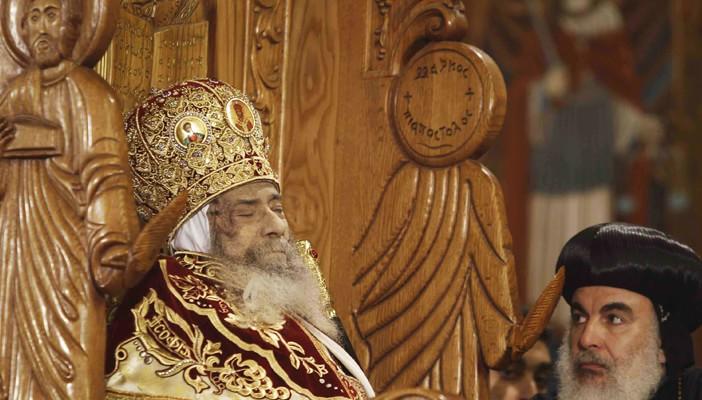 بالفيديو.. مسلمة من أمام قبر البابا شنودة: زي بيت ربنا