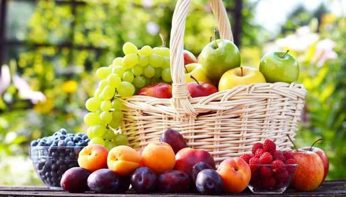 دراسة: تناول الخضر والفاكهة قد يحد من الانسداد الرئوي للمدخنين