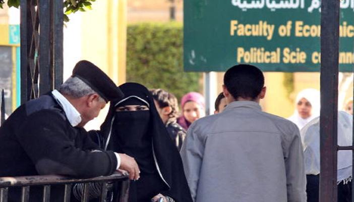 بالفيديو.. إبراهيم عيسى: النقاب حوَّل الجامعات إلى منابر تخلُّف