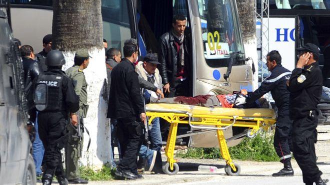 السبسي يدعو إلى التعبئة العامة لمواجهة الإرهاب بتونس