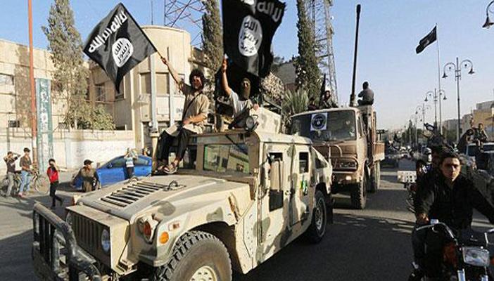 بالفيديو.. داعش يقاتل الجيش العراقي بأسلحة أمريكية