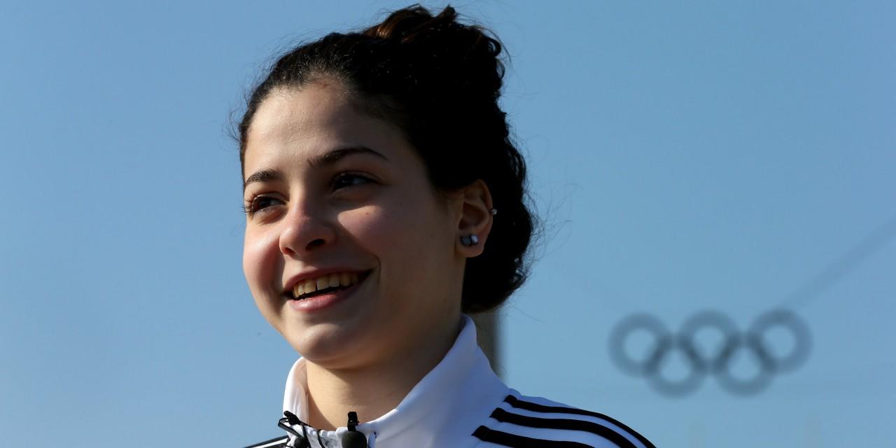 اكتظ القارب باللاجئين فسبحت إلى جانبه..بطلة الأوليمبياد مُلهمة للسينما