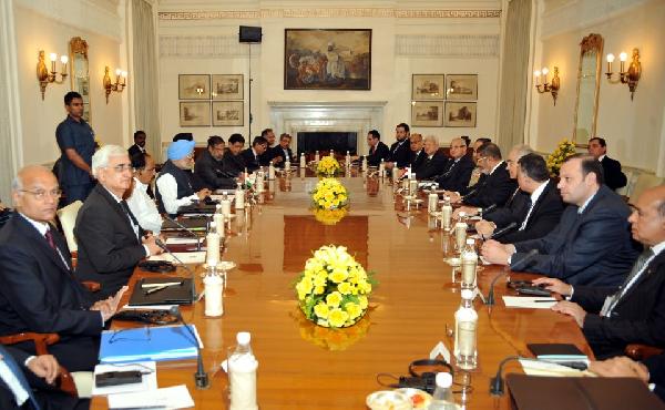 مرسي يدعو الهند لزيادة حجم الاستثمارات في مصر