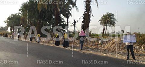 سلسلة بشرية منددة بالانقلاب بقنا اليوم