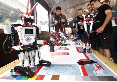 تكريم الفرق الفائزة بمسابقة “الروبوت” بجامعة المنصورة