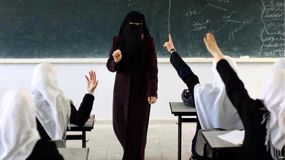 مقترح نيابي في تونس لحظر النقاب بدعوى خطورته على الأمن القومي