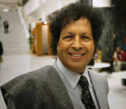 بالفيديو..قذاف الدم للشرطة المصرية: من أنتم