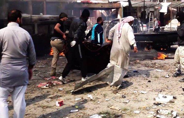 بالصور.. غارات الطيران الروسي تخلف دمارا كبيرا في مدينة الرقة السورية