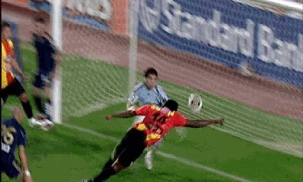 بقرار من الفيفا.. إيقاف الحكم الغاني صاحب هدف يد “إينرامو” مدى الحياة