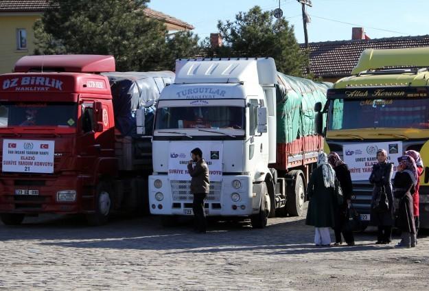 أول شاحنة مساعدات إنسانية أمريكية تعبر تركيا لسوريا