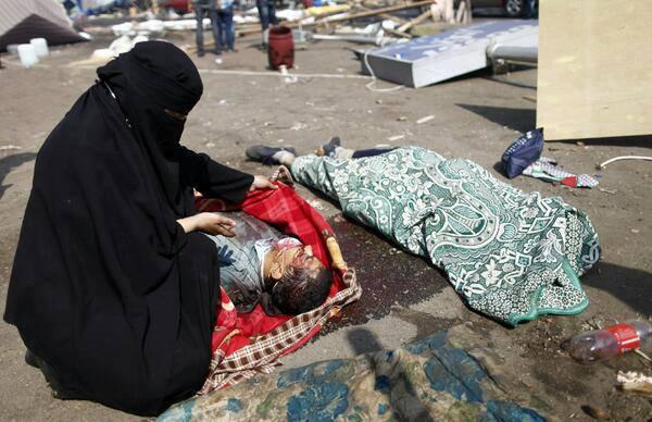 “افرحي يا أم الشهيد”.. عبارة احتفل بها الفيس بوك أمهات الشهداء