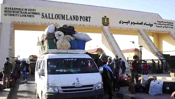 مسؤول: أكثر من 32 الف مصرى عادوامن ليبياعبر منفذ السلوم