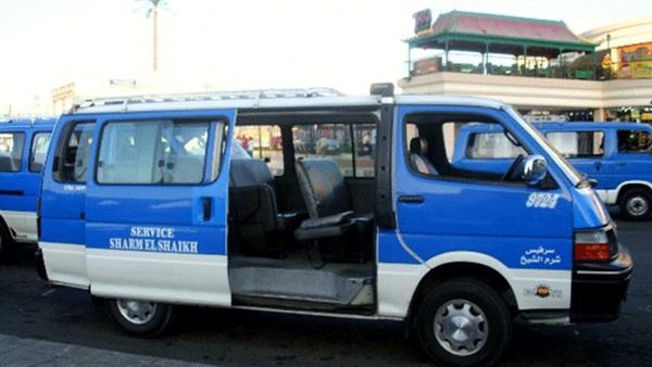 المجتمع في الميكروباص