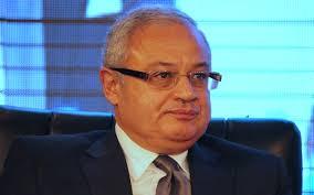 “زعزوع” يتهرب من مؤتمر صحفي عقب علمه بخروجه من الوزارة