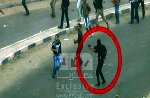 عضو بجبهة الانقاذ: “الإخوان” بدأت الاعتداء علينا