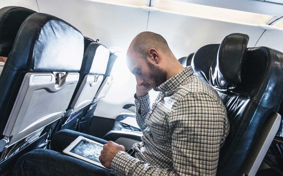 خبراء أتراك: حظر الأجهزة الإلكترونية يستهدف موقع إسطنبول المحوري