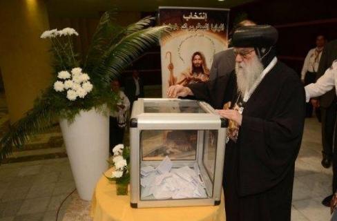 السيسي يعتمد لائحة انتخاب بابا الإسكندرية دون تعديل