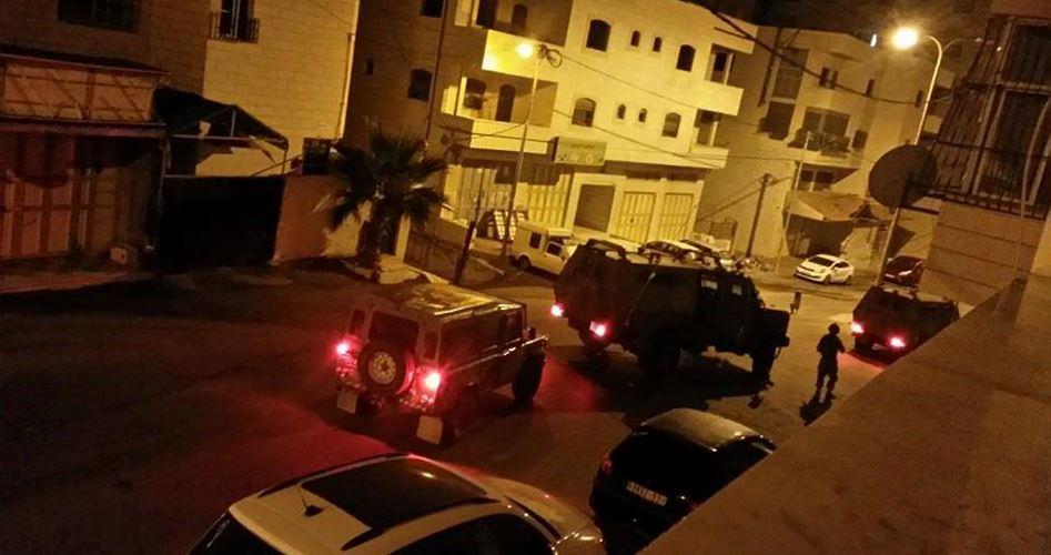 اقتحامات ومداهمات بمناطق متفرقة بالضفة المحتلة