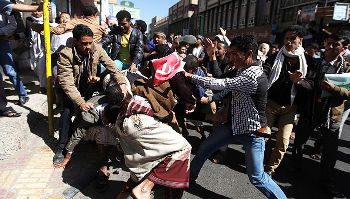 الفصائل اليمنية توافق على إجراء محادثات في الدوحة