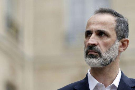 الخطيب يستقيل من رئاسة الائتلاف الوطني السوري