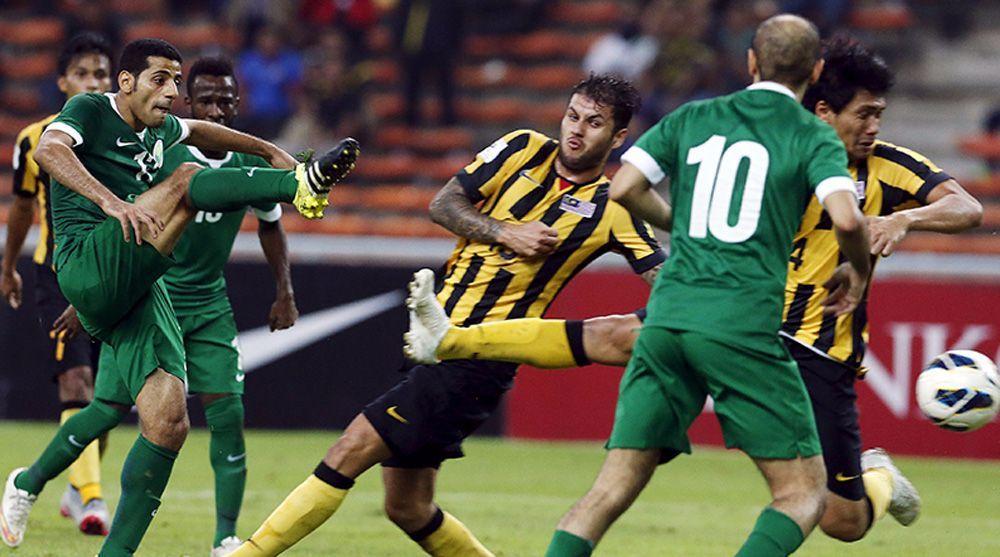 السعودية تفوز على ماليزيا وتتصدر مجموعتها بتصفيات آسيا والمونديال