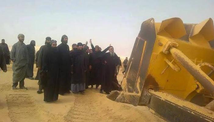 انتهاء أزمة دير وادي الريان بعد قبول الرهبان عرض محلب