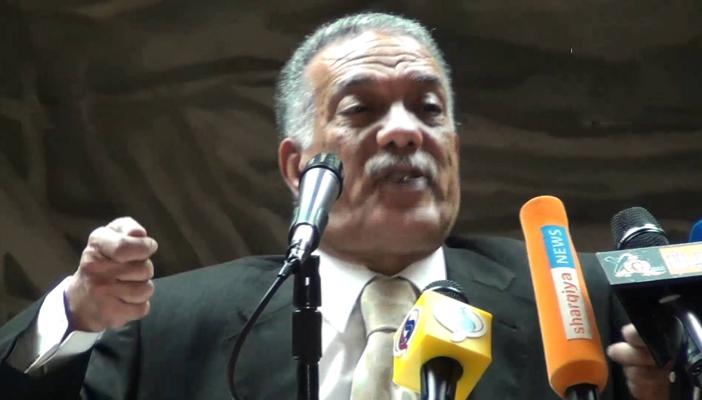 زكريا عبد العزيز.. القضاء يحيل قائد ثورته للتأديب