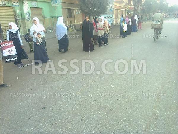 سلسلة بشرية لحركة 7 الصبح ببلبيس رفضًا لأحكام القضاء