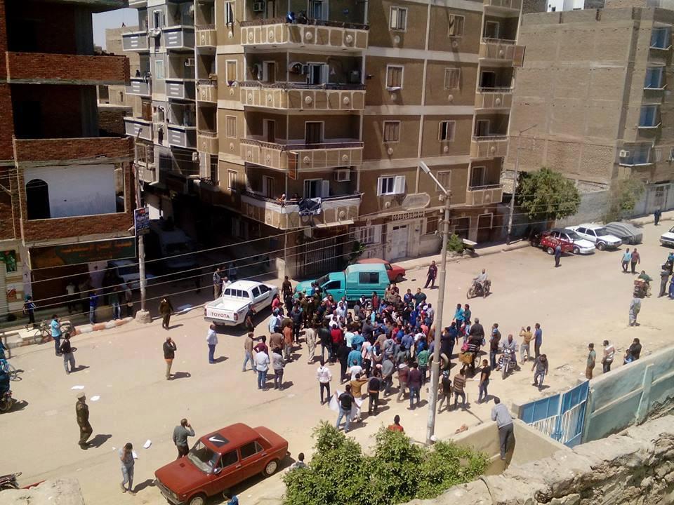 كر وفر بين قوات الأمن وأهالي فتاة مختفية خرجوا للتظاهر بمدينة قنا