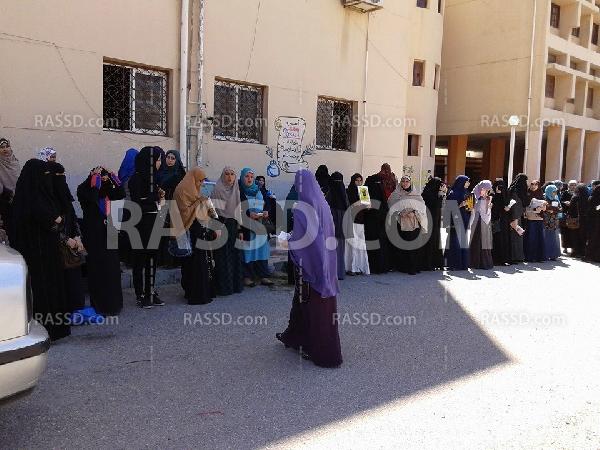 وقفة لطالبات دراسات إسلامية ببورسعيد رفضًا للانقلاب