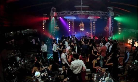 بالفيديو.. بعد حفل العراة.. مدير الـ”AIS”: مدارسنا لها جو أخلاقي متميز